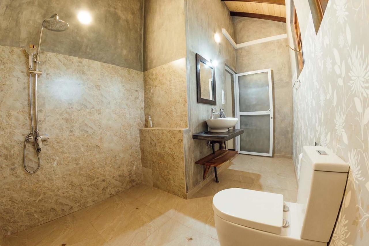 Thambili Cabanas Hikkaduwa Exteriör bild
